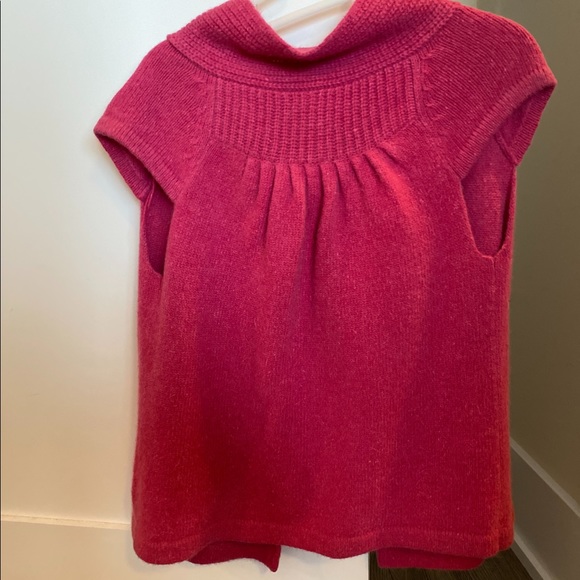 Pink knit sweater vest - Picture 2 of 2